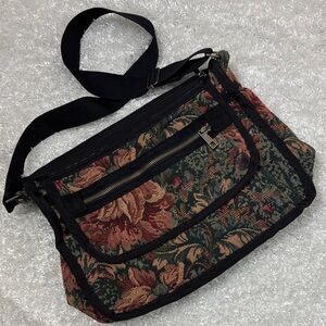 Vintage crossbody tapestry carpet bag